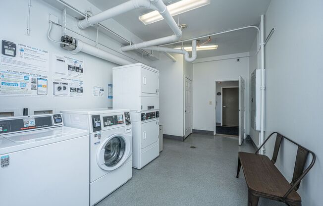 2 beds, 1 bath, 850 sqft, $2,100, Unit 113