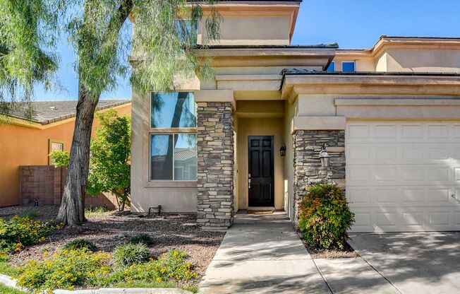 City/Mtn Views from this Stunning 5Bd/3Ba, UNFURNISHED Residence