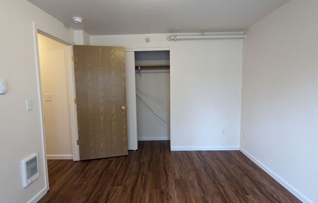 2 beds, 1 bath, 750 sqft, $1,425, Unit 26