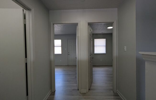 2 beds, 1 bath, 855 sqft, $1,099, Unit 3364-17