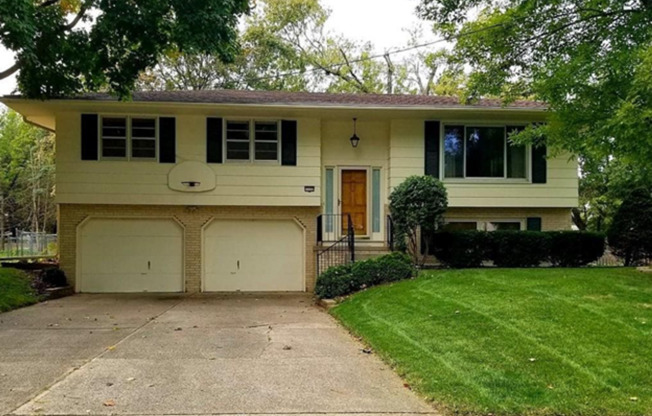 Beautiful 4 Bedroom Home!