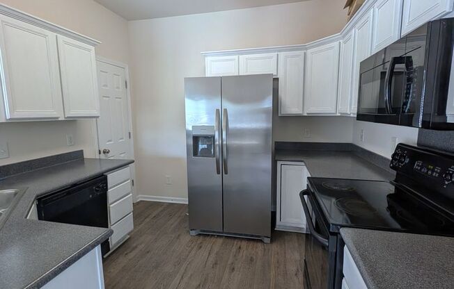End Unit Townhome!  Over 1500 Sq Ft!  Harrisburg Rd!