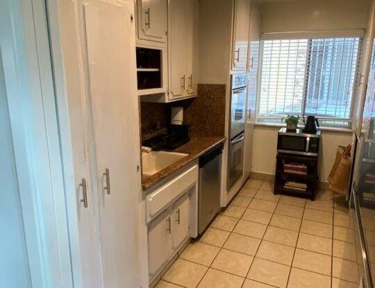 3 beds, 2 baths, 1,300 sqft, $4,000, Unit 1