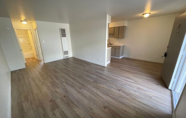 1 bed, 1 bath, 600 sqft, $1,145, Unit 22