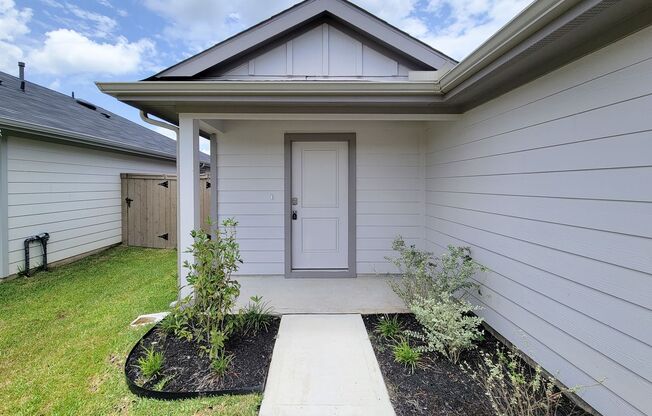 Excellent Location! Wonderful Open Concept Interior Layout + Great Split Plan Design! Island Kitchen Opens to Spacious Dining Area & Large Living Room! Privately Located Primary Suite Features Lovely Bath with Large Shower & BIG Walk-In Closet! Generously