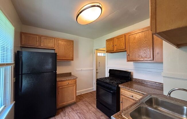 Charming 2+ Bedroom Single Family on a great St Paul street!!