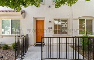For Rent: Stylish 3-Bedroom Townhouse with Updated Kitchen & Community Pool