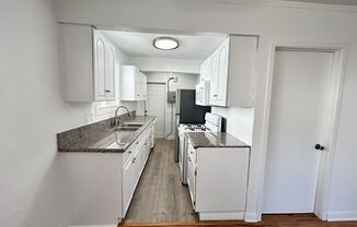 1685-1697 1/2 Summit St / 109-137 E. Penn St