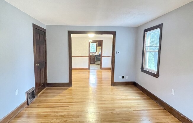 90 WHITON AVE