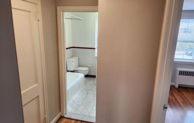 1 bed, 1 bath, 663 sqft, $1,855, Unit D-10