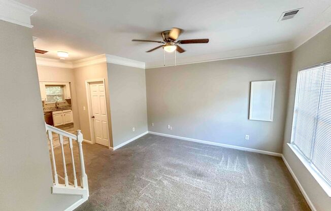 Fantastic 3 BR/2.5 BA Townhome in Marietta!