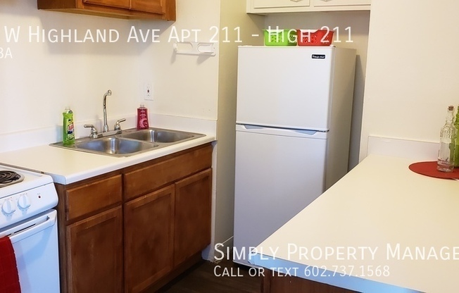 2535 W Highland Ave