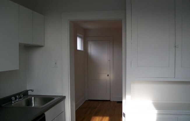 Available May 1, 2026. FLEXIBLE LEASE TERM!  Lease can end April 28, 2027, May 29, 2027 or June 28, 2027 - You Choose!!!