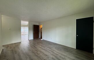 2 beds, 1 bath, 840 sqft, $1,350, Unit 685