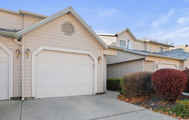 Charming 3-Bedroom Townhome in the Heart of Boise! - Pets Welcome!!