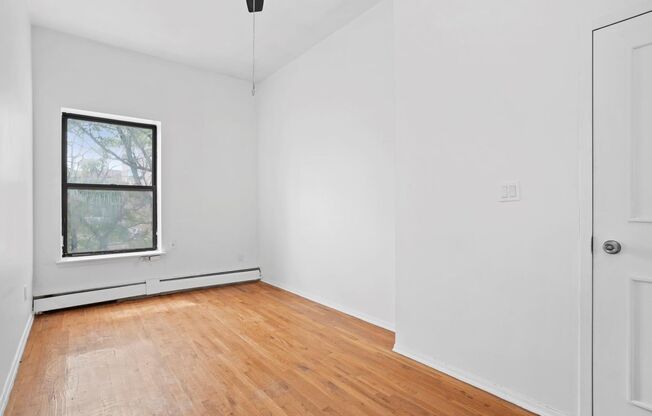 46 W 126 ST