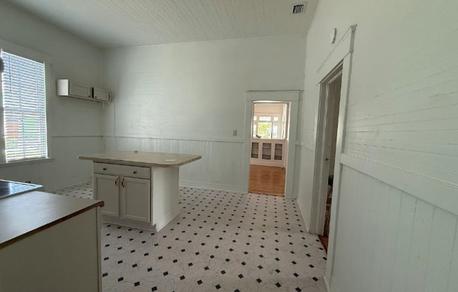 2708 N 19 ST