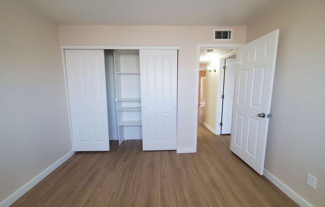 2 beds, 1 bath, 850 sqft, $1,395, Unit 214