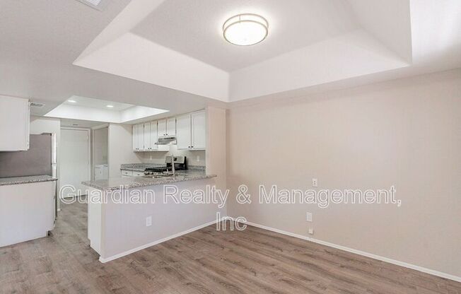 4389 S POTTER