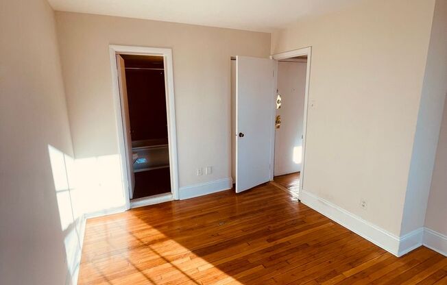 1 bed, 1 bath, $1,350