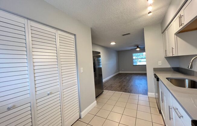 2 beds, 2 baths, 896 sqft, $1,895, Unit 5546