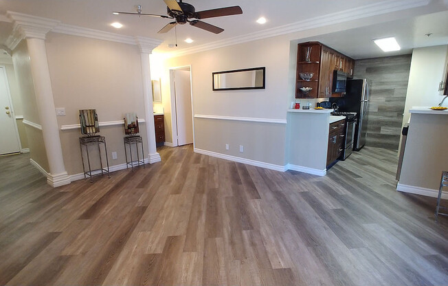 2 beds, 2 baths, 910 sqft, $2,850, Unit 203