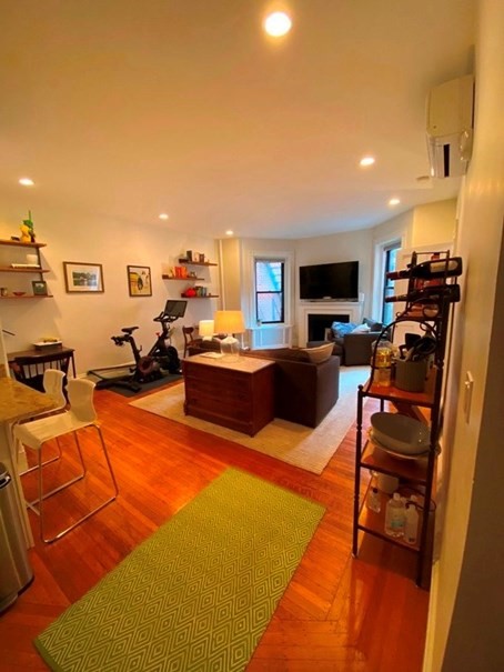 174 Newbury St Apt 2M
