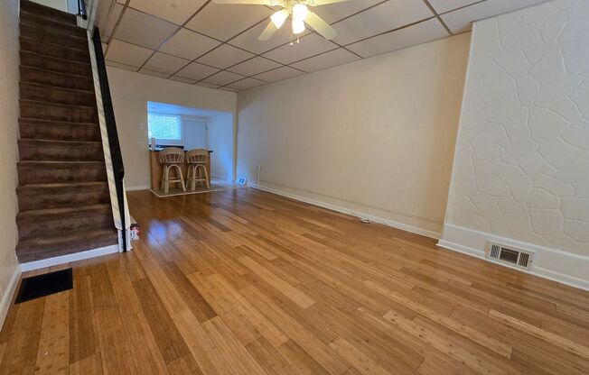 LOVELY 2 BEDROOM BREWERY TOWN HOUSE AVAILABLE NOW