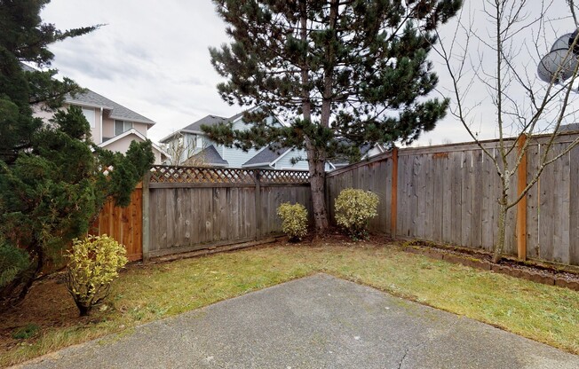 3 beds, 2.5 baths, $3,400