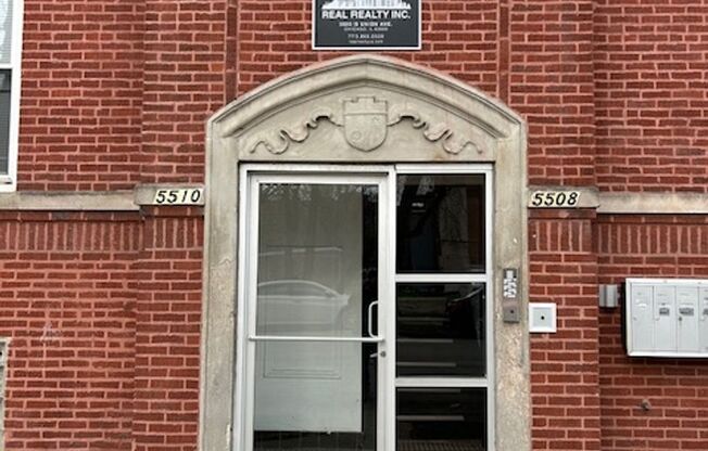 701 W Garfield Blvd