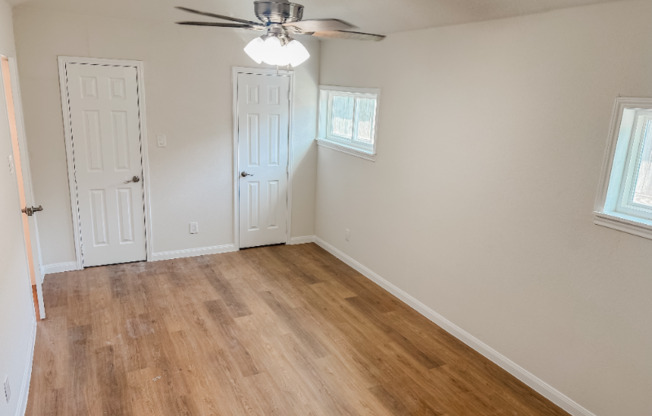 1506 ZUBER DR