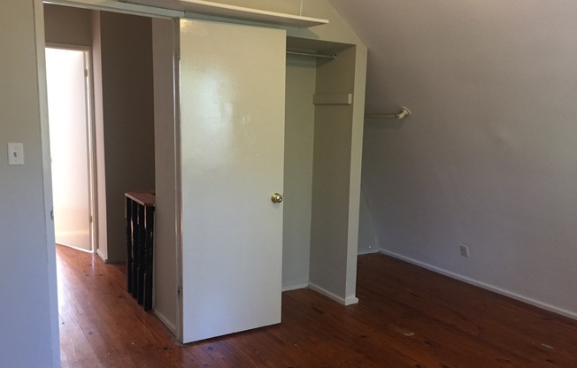 2 beds, 1.5 baths, $1,000