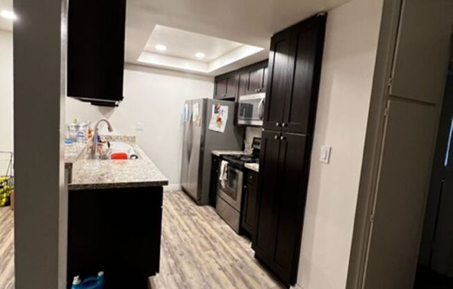 Beautiful 2 BD, 2 BA First Floor Condo at Mission Plaza! 1000 Sq Ft w/ Great Amenities!