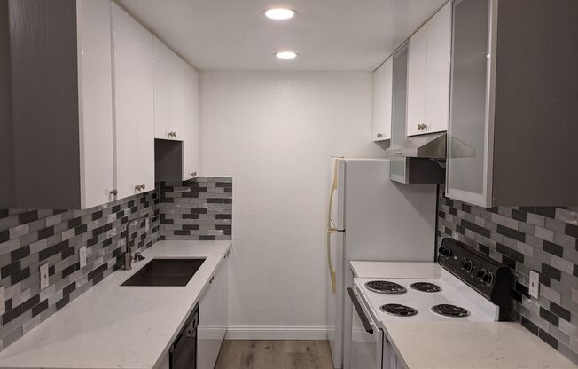 1436 E. Orange Grove