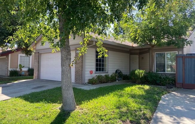 2 Bdrm, 2 bath home in Laguna - Elk Grove