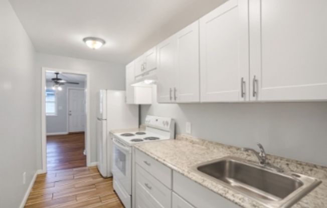 615 OLIVER ST NW