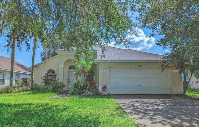 4768 RIDGEMOOR CIR