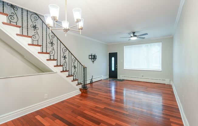 Updated 3BR townhome with finished basement in Girard Estate!