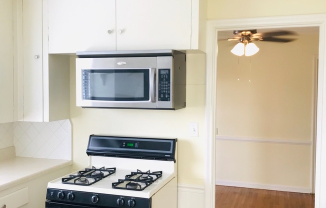 2 beds, 1 bath, $1,200