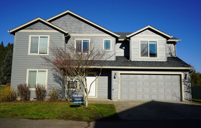 Spacious Central Vancouver 2 Story Home for Lease - 4316 NE 58th Cir