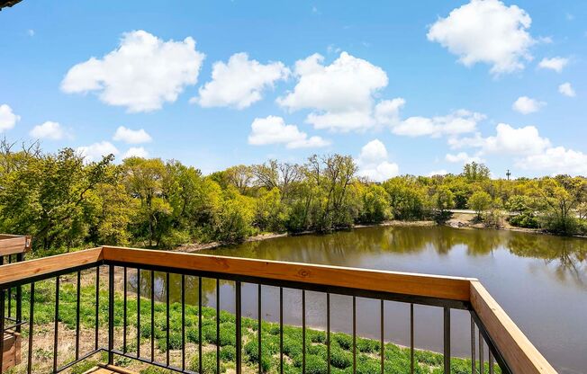 2 beds, 2 baths, 1,050 sqft, $1,250, Unit 7700-104