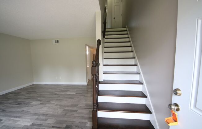 2 Bed/1.5 Bath House Available for Rent