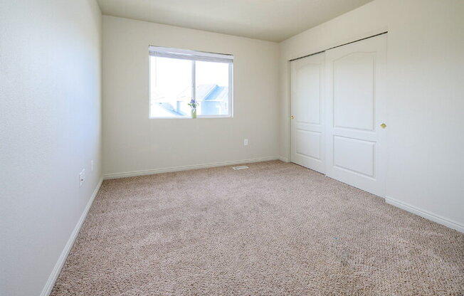 5940 W PRT PL