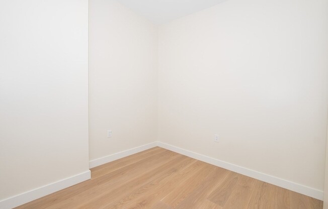 1 bed, 1 bath, 815 sqft, $4,800, Unit 25H