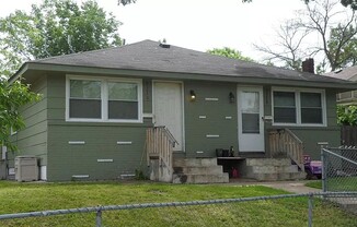 2330 N Irving Ave