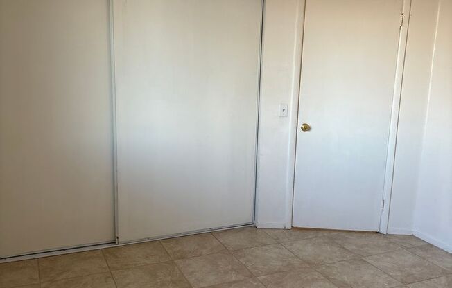 2 beds, 1 bath, $1,000, Unit 74029 Cactus Unit A