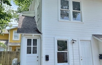 407 1/2 CHAUTAUQUA AVE