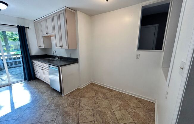 3 beds, 2 baths, $2,250