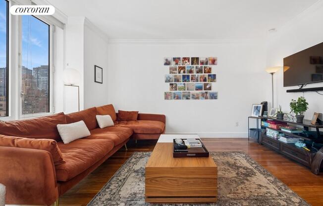 250 E 53 ST