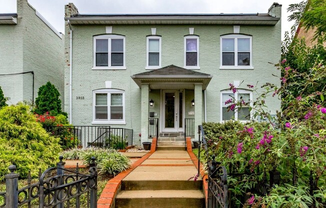 3917 7th St NW Unit 5